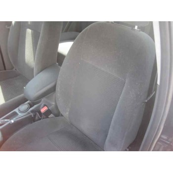 ford focus berlina (cap) del año 2006