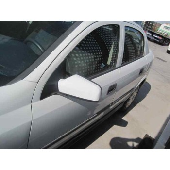 opel astra g berlina del año 2001