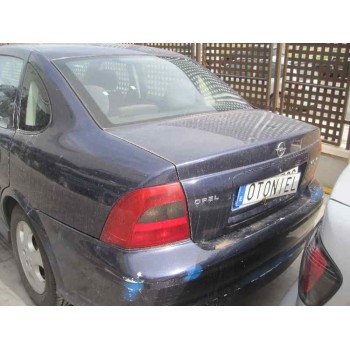 opel vectra b berlina del año 2000