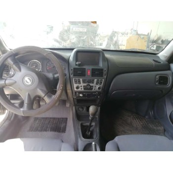 nissan almera (n16/e) del año 2004