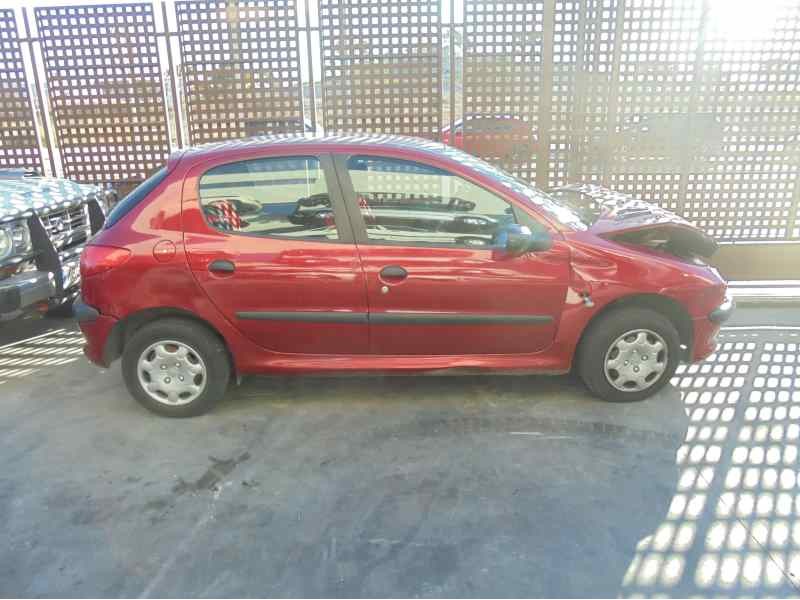PEUGEOT 206 BERLINA