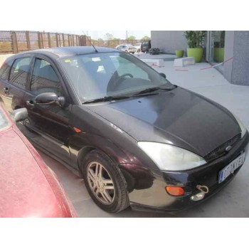 ford focus berlina (cak) del año 2001