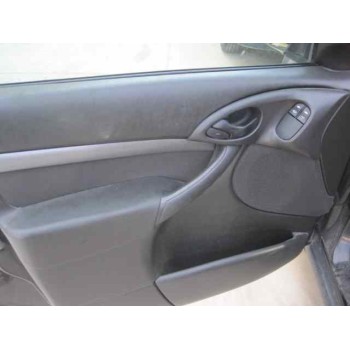 ford focus berlina (cak) del año 2001