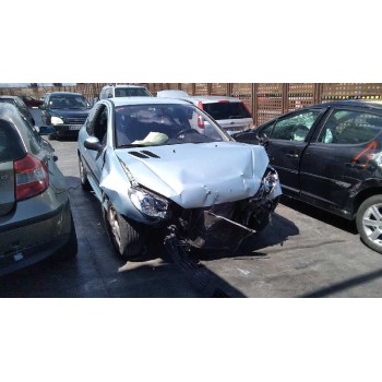 peugeot 206 berlina del año 2001