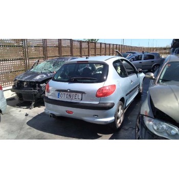 peugeot 206 berlina del año 2001