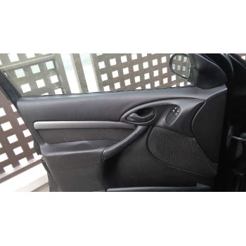 ford focus berlina (cak) del año 2001
