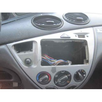 ford focus berlina (cak) del año 2001