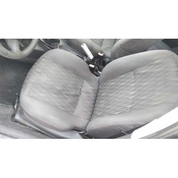 ford focus berlina (cak) del año 2001