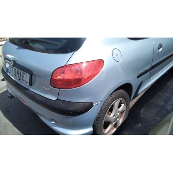 peugeot 206 berlina del año 2001