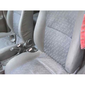 ford focus berlina (cak) del año 2001