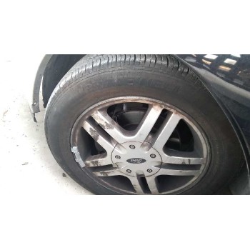 ford focus berlina (cak) del año 2001