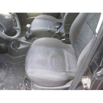 ford focus berlina (cak) del año 2001