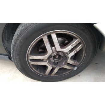 ford focus berlina (cak) del año 2001