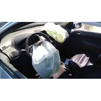 peugeot 206 berlina del año 2001