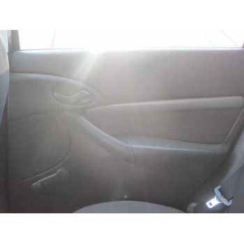 ford focus berlina (cak) del año 2001