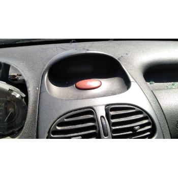 peugeot 206 berlina del año 2001