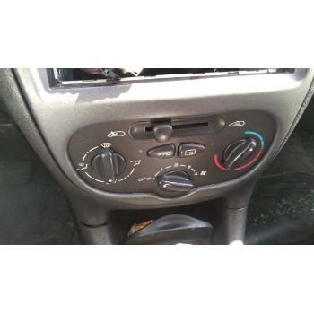 peugeot 206 berlina del año 2001