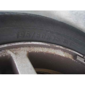 ford focus berlina (cak) del año 2001