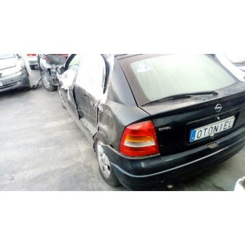 opel astra g berlina del año 2002