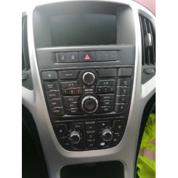 opel astra j gtc del año 2012