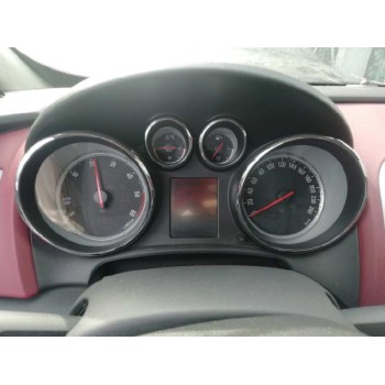 opel astra j gtc del año 2012