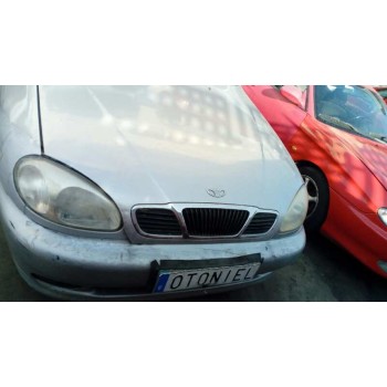 daewoo lanos del año 2001