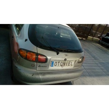 daewoo lanos del año 2001