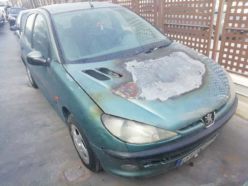 PEUGEOT 206 BERLINA