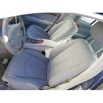 mercedes-benz clase e (w211) berlina del año 2004