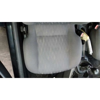 ford focus berlina (cak) del año 2004