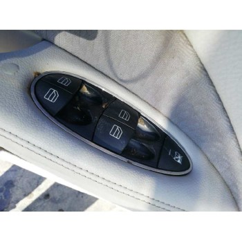 mercedes-benz clase e (w211) berlina del año 2004