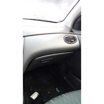 ford focus berlina (cak) del año 2004