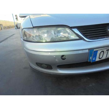 opel vectra b berlina del año 2000