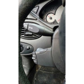 ford focus berlina (cak) del año 2004