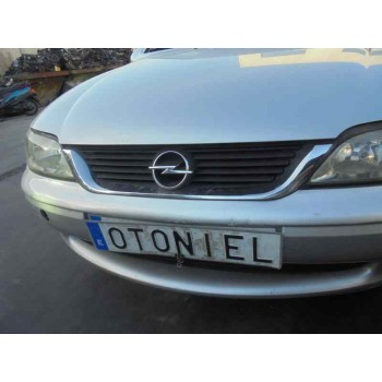 opel vectra b berlina del año 2000