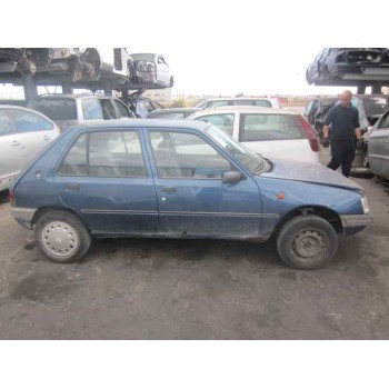 PEUGEOT 205 BERLINA