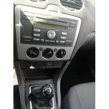 ford focus berlina (cap) del año 2005