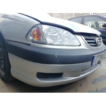 toyota avensis berlina (t 22) del año 2001