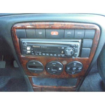 opel vectra b berlina del año 2000