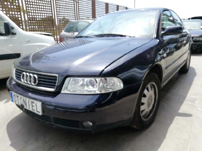 AUDI A4 BERLINA (B5)