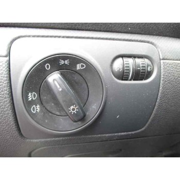 volkswagen golf v berlina (1k1) del año 2006