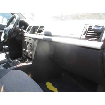 opel vectra c berlina del año 2003