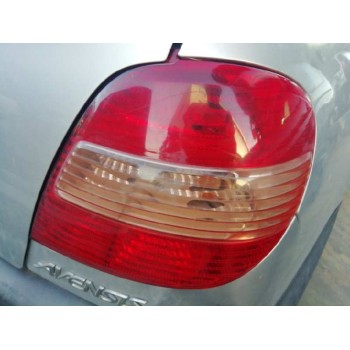 toyota avensis berlina (t 22) del año 2001