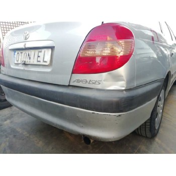 toyota avensis berlina (t 22) del año 2001