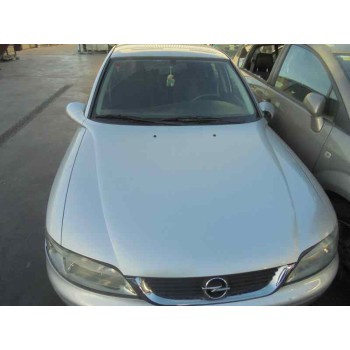 opel vectra b berlina del año 2000