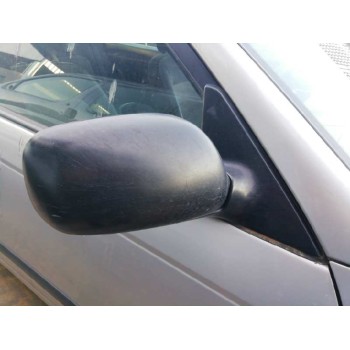 toyota avensis berlina (t 22) del año 2001