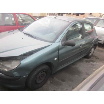 peugeot 206 berlina del año 2000