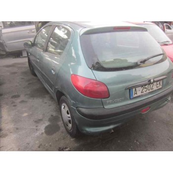 peugeot 206 berlina del año 2000