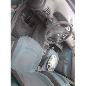 peugeot 206 berlina del año 2000