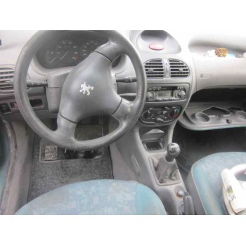 peugeot 206 berlina del año 2000